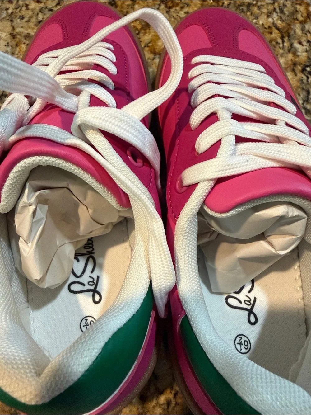 Women's La sheelah Pink Platform Sneaker 6.5